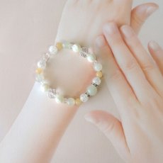 画像12: パワーストーン　グリーンサーペンティンとカルサイトのブレスレット　癒しと浄化、前向きな変化　/　レディース (12)