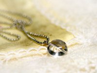 ハート型本水晶パワーストーン・ネックレス　恋愛に金運に万能の開運お守り/レディース